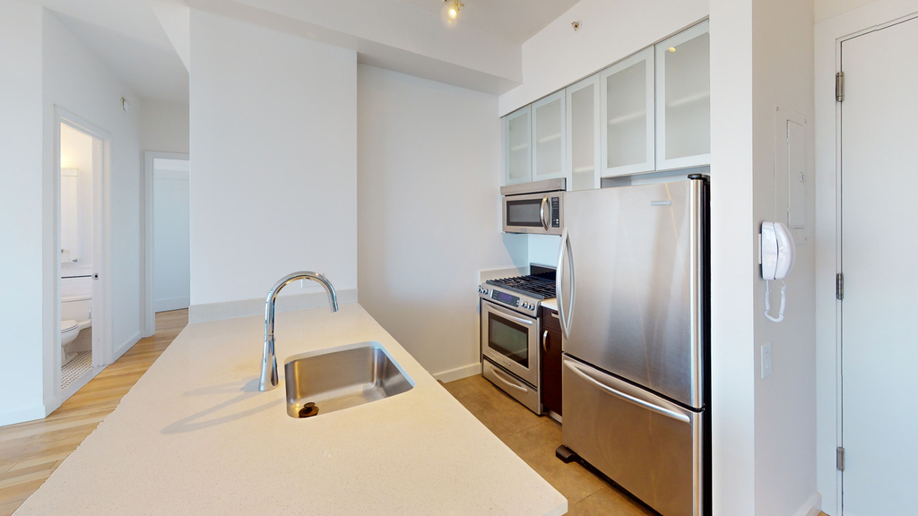 808 Columbus Ave - Photo 1