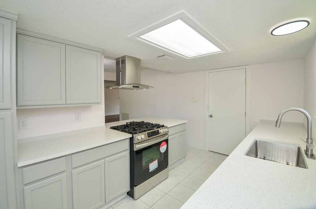 3722 Brier Gardens Drive - Photo 10
