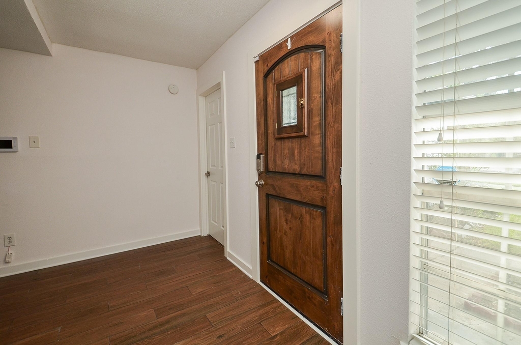 3722 Brier Gardens Drive - Photo 3