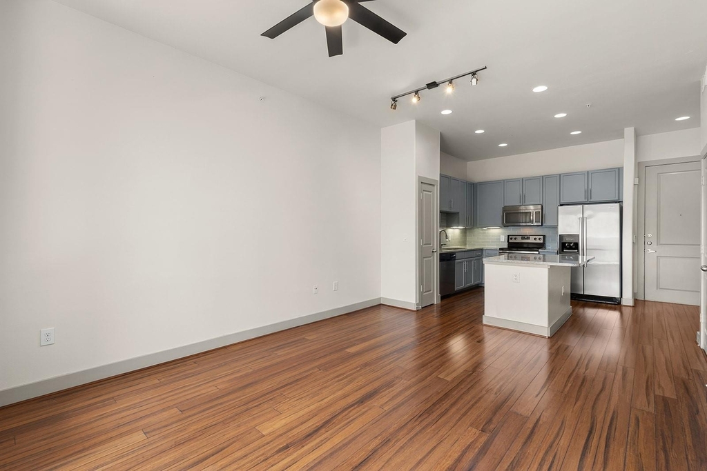 1616 W Dallas Street - Photo 3