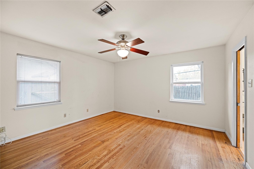 8110 Bob White Drive - Photo 13
