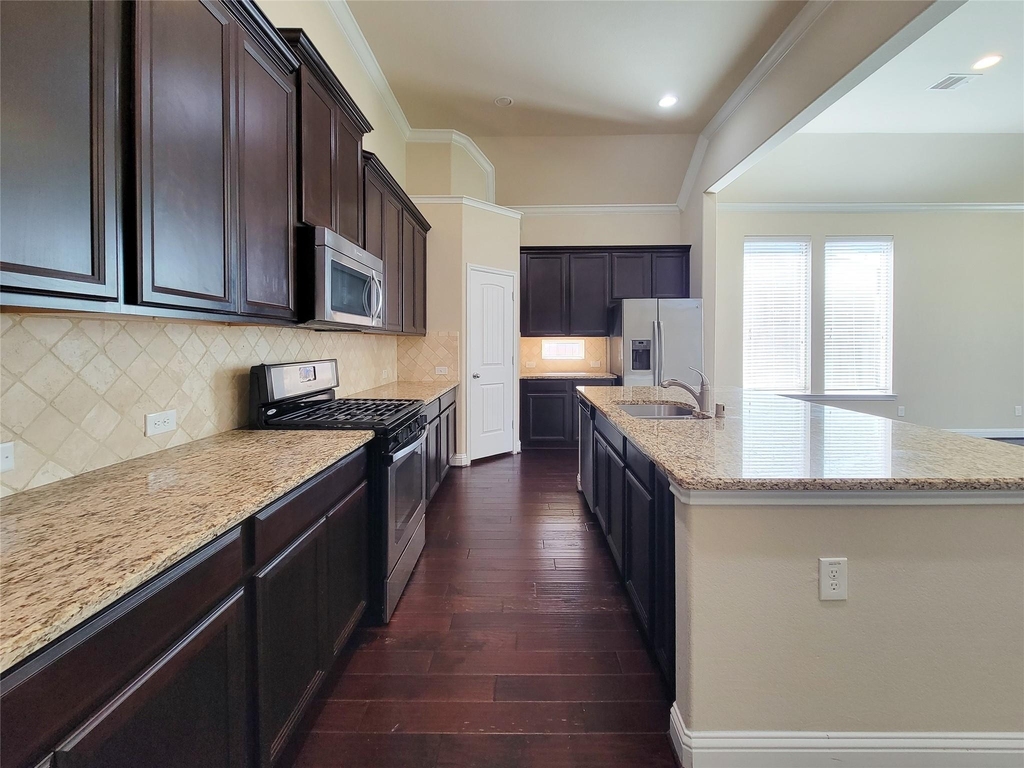 4102 Astoria Manor Lane - Photo 9