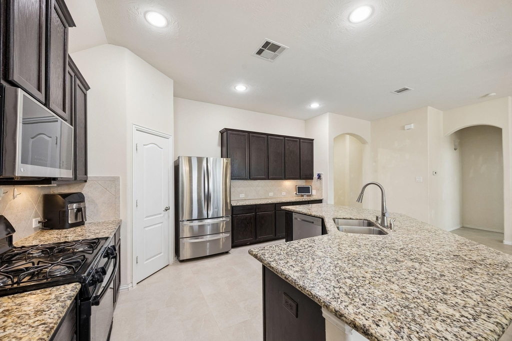 24631 Forest Hiker Court - Photo 7