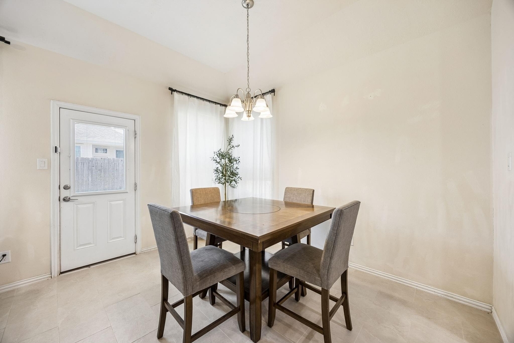 24631 Forest Hiker Court - Photo 9