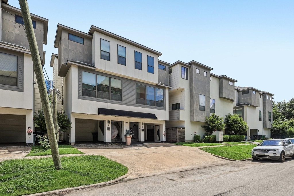 2305 Camden Drive - Photo 1