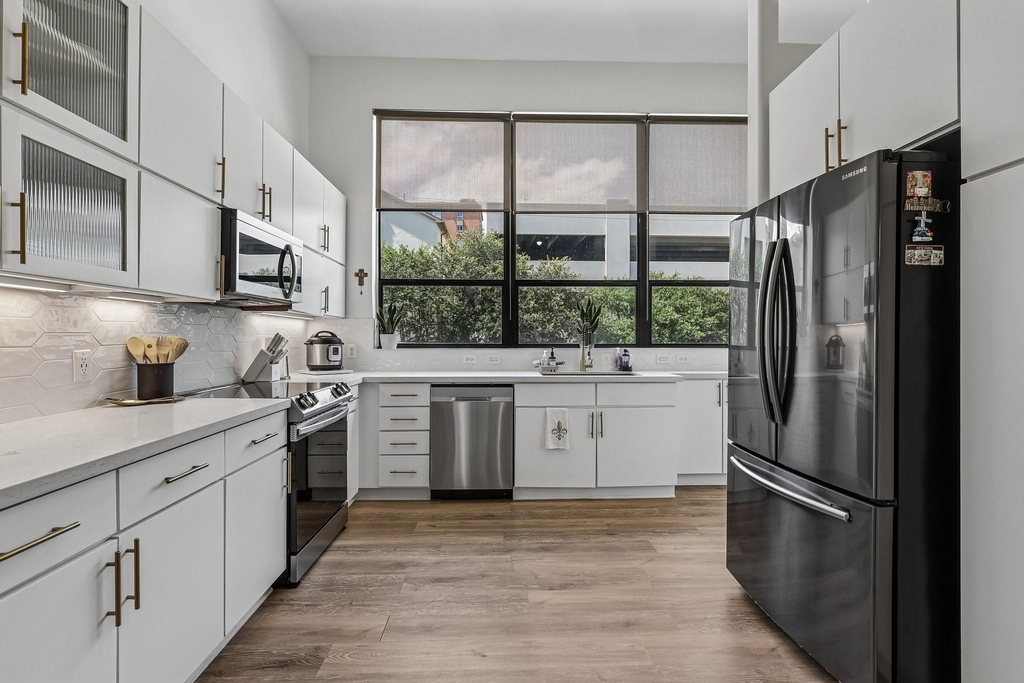 2305 Camden Drive - Photo 8