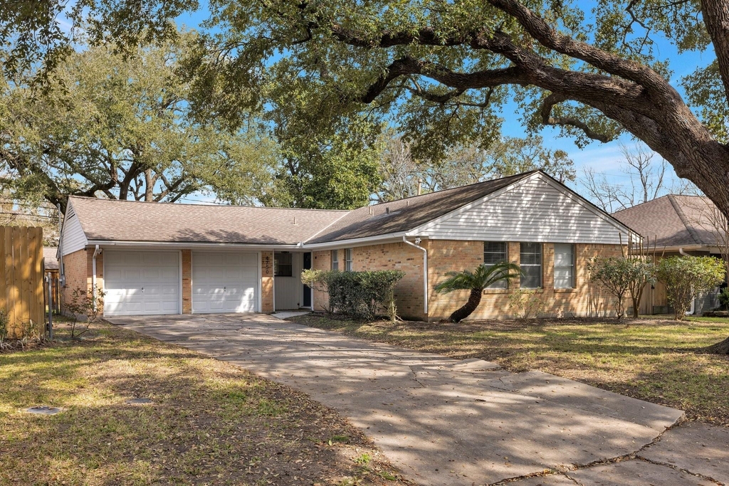 4750 Sanford Road - Photo 1