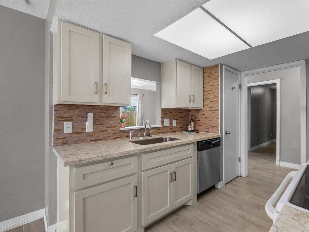 11731 Flushing Meadows Drive - Photo 5