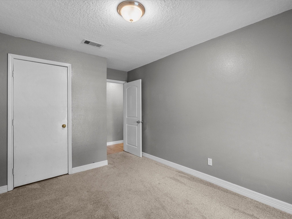 11731 Flushing Meadows Drive - Photo 14