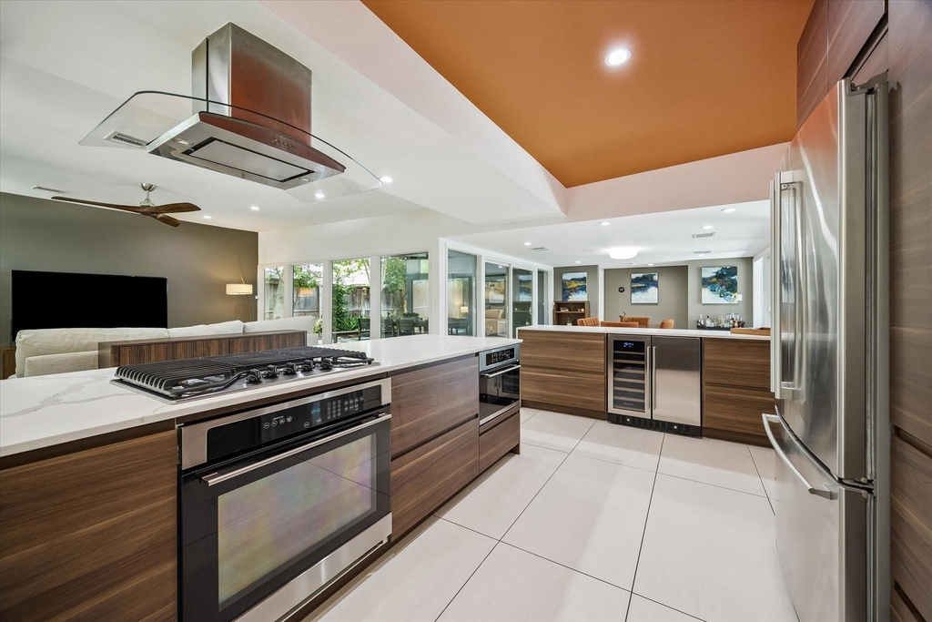 9769 Oak Point Drive - Photo 10