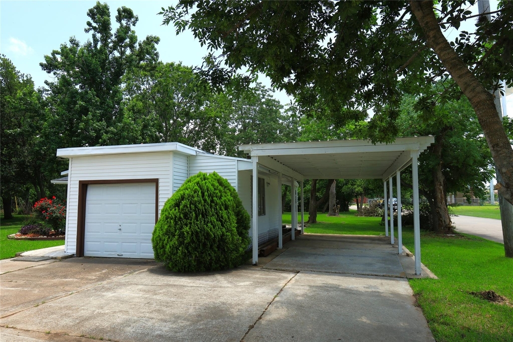 302 Circle Way - Photo 2