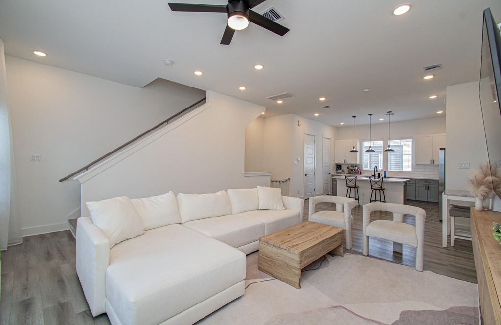 8325 Springwood Creek Lane - Photo 14