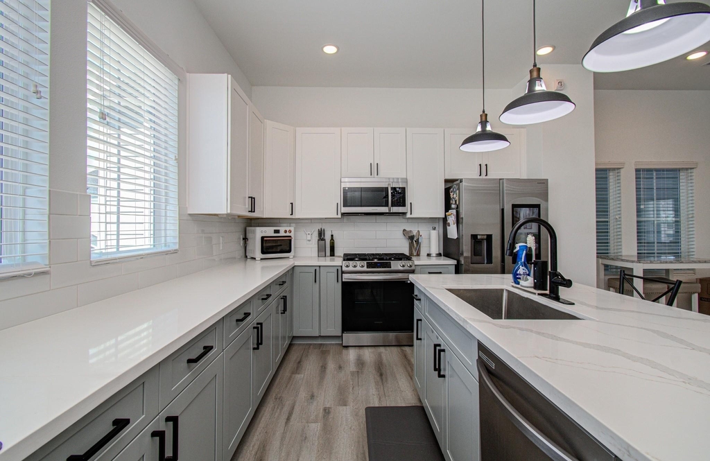 8325 Springwood Creek Lane - Photo 21