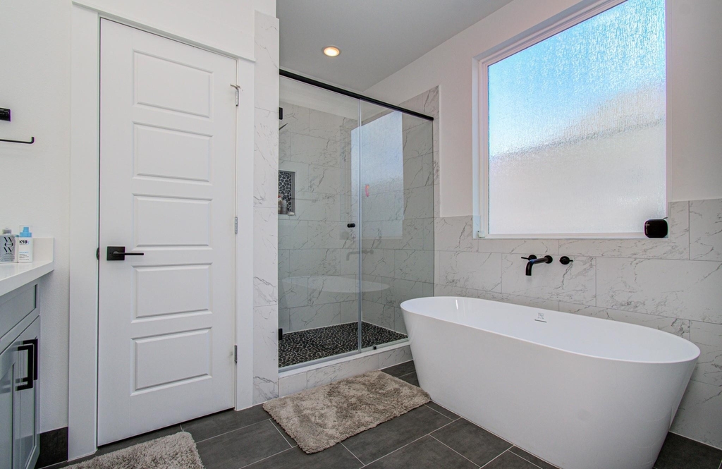 8325 Springwood Creek Lane - Photo 31