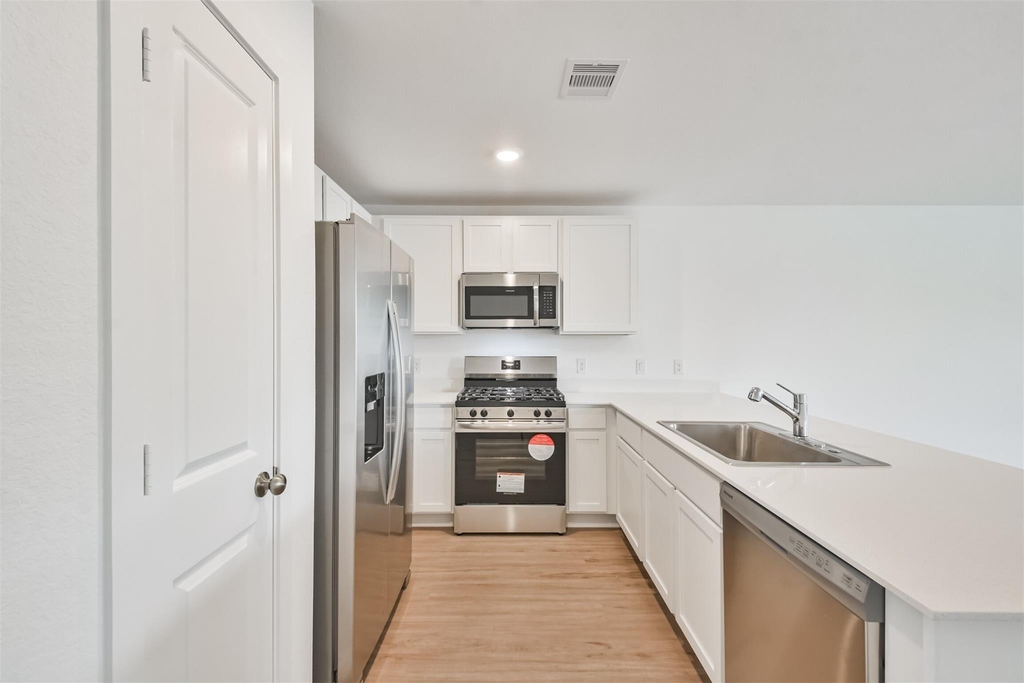 18562 Cepagatti Drive - Photo 5
