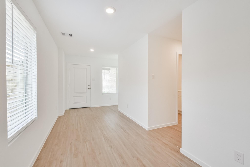 18562 Cepagatti Drive - Photo 3