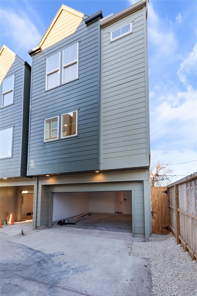 3703 Nagle Street - Photo 15