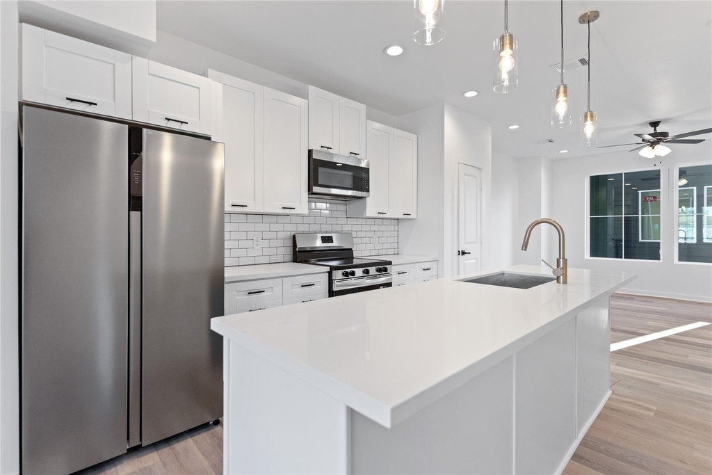 3703 Nagle Street - Photo 9