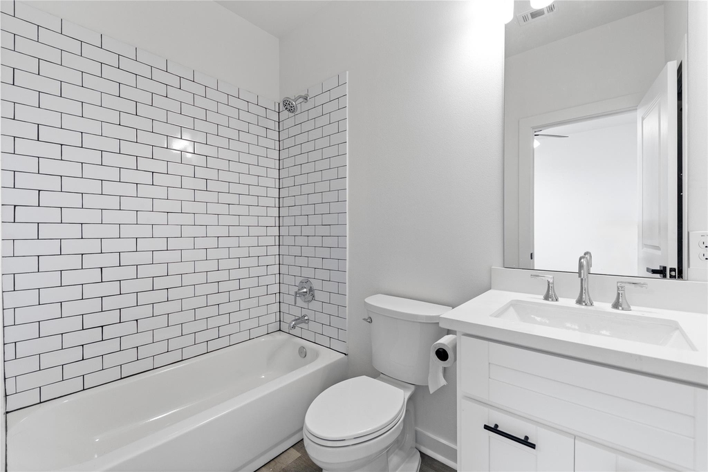 3703 Nagle Street - Photo 8