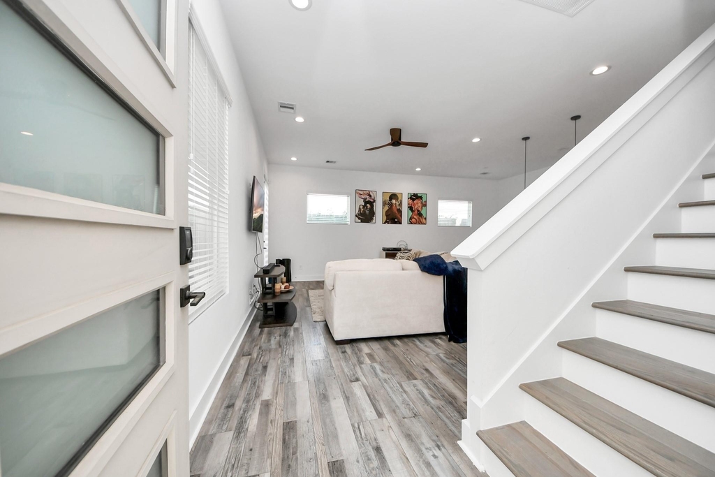 1066 Mansfield Street - Photo 5