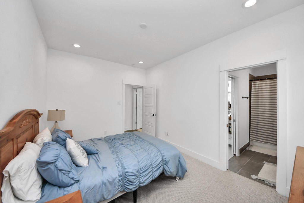 1066 Mansfield Street - Photo 30