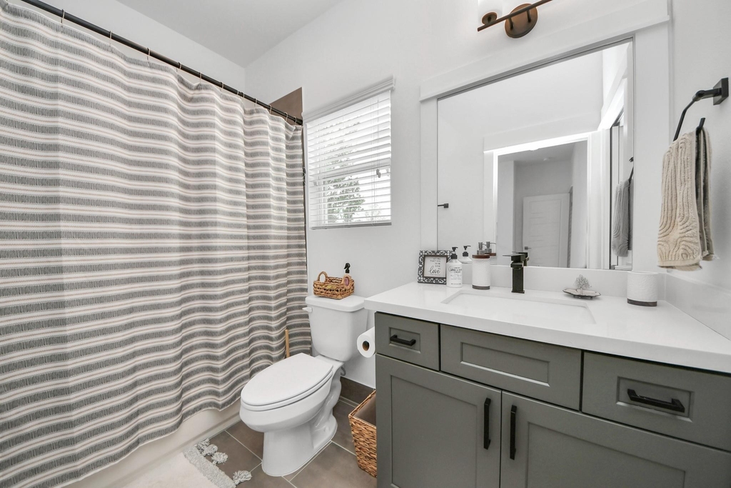 1066 Mansfield Street - Photo 31