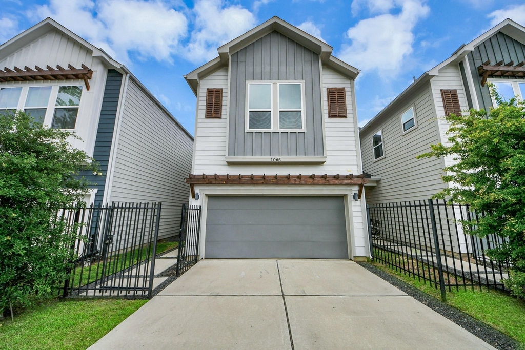 1066 Mansfield Street - Photo 3
