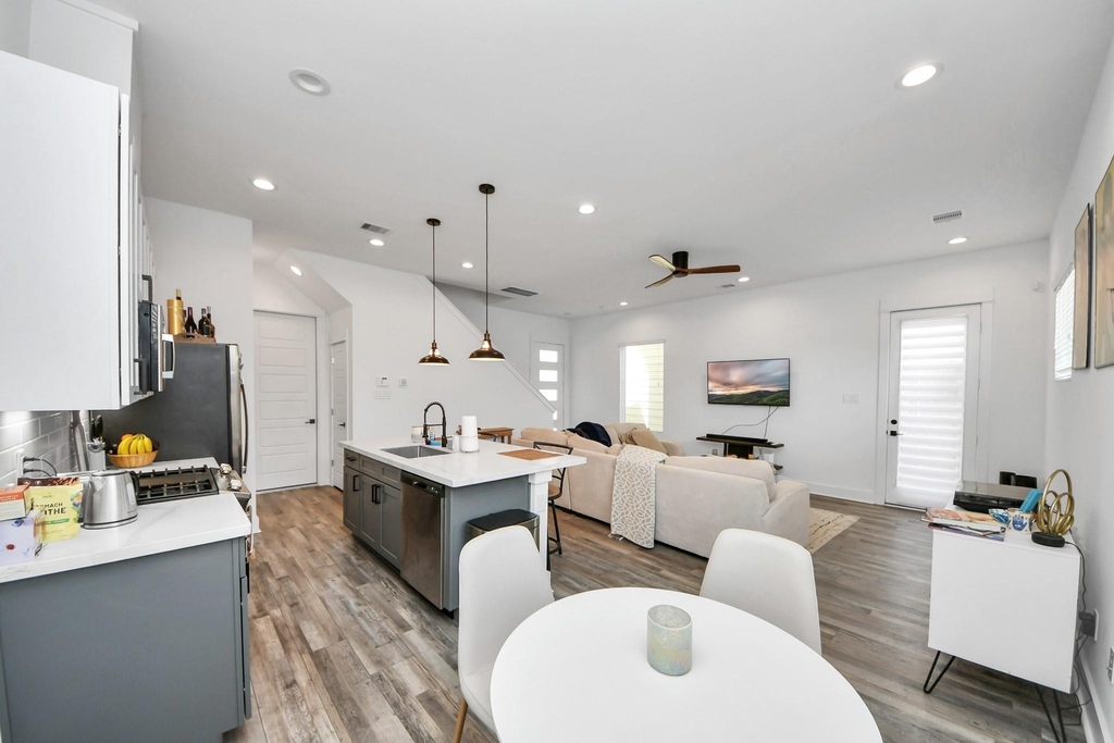 1066 Mansfield Street - Photo 17