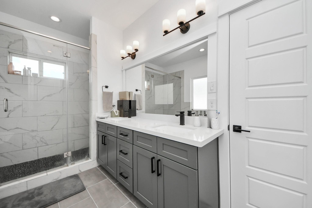 1066 Mansfield Street - Photo 25