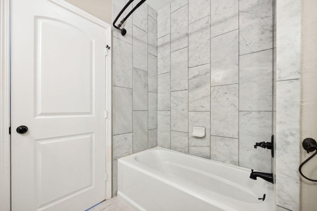 3202 Breezy Pines Court - Photo 18
