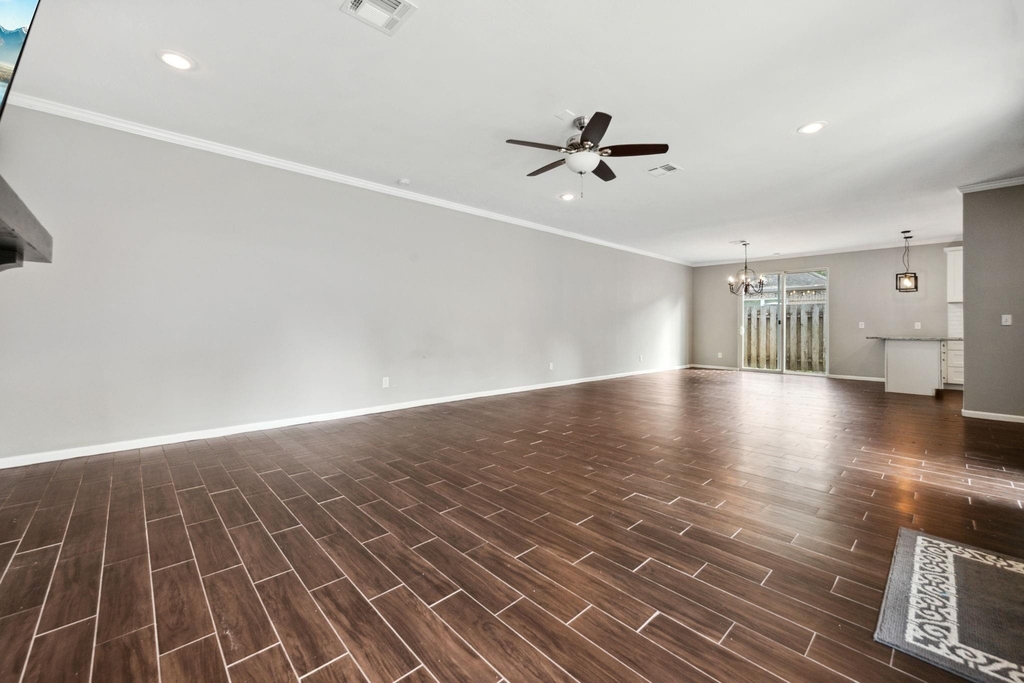 3202 Breezy Pines Court - Photo 4