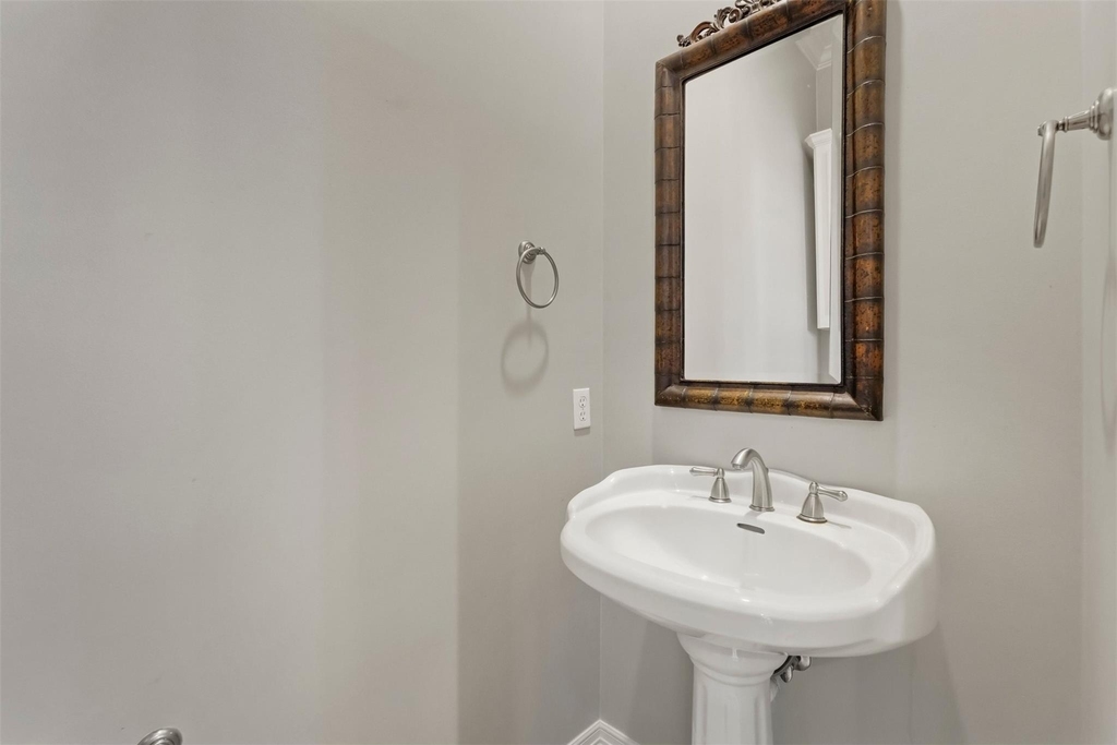 822 Stuart Street - Photo 16