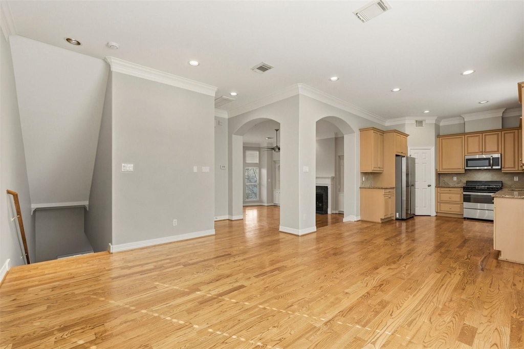 822 Stuart Street - Photo 7