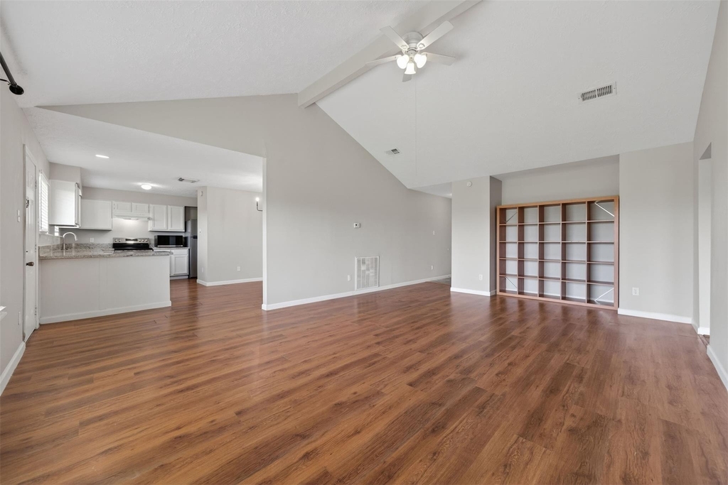 9906 Rocky Hollow Road - Photo 2