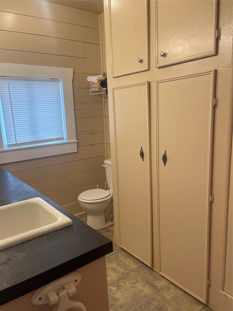 707 Avenue J - Photo 6