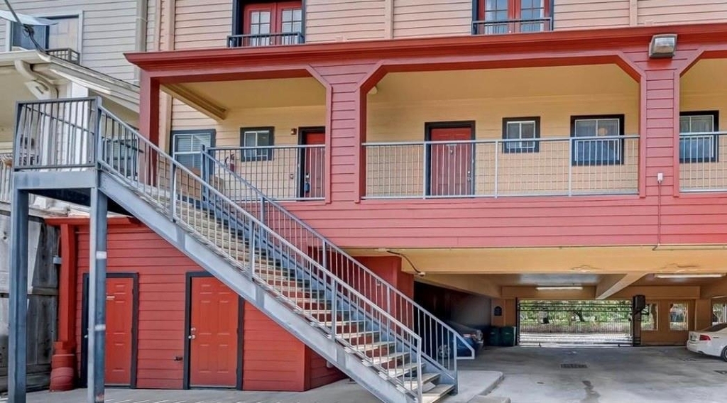 1618 Elgin Street - Photo 18