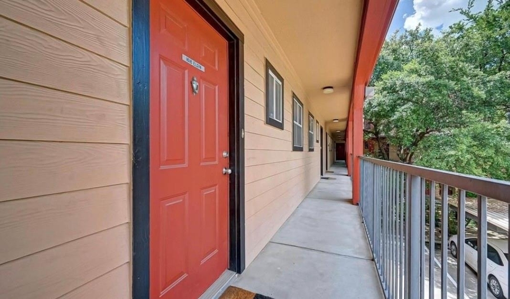 1618 Elgin Street - Photo 17