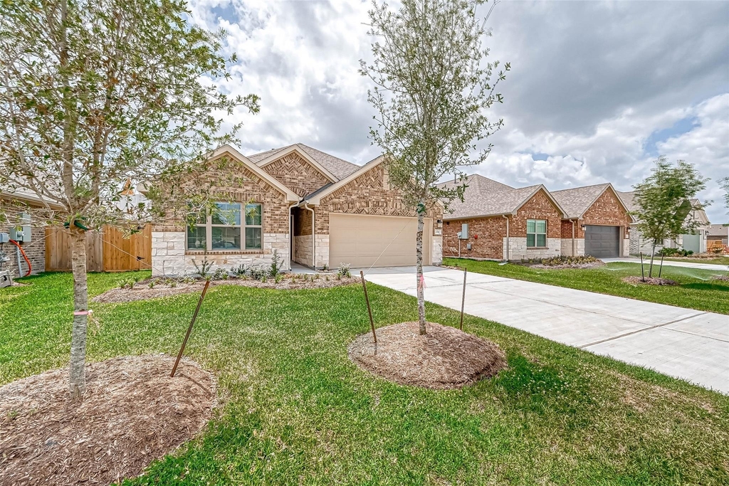 2611 Westward Hill Drive - Photo 2