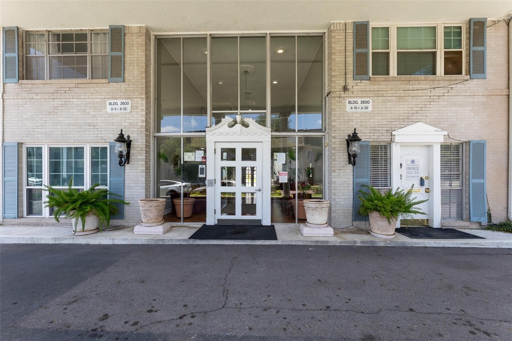 2600 Bellefontaine Street - Photo 12