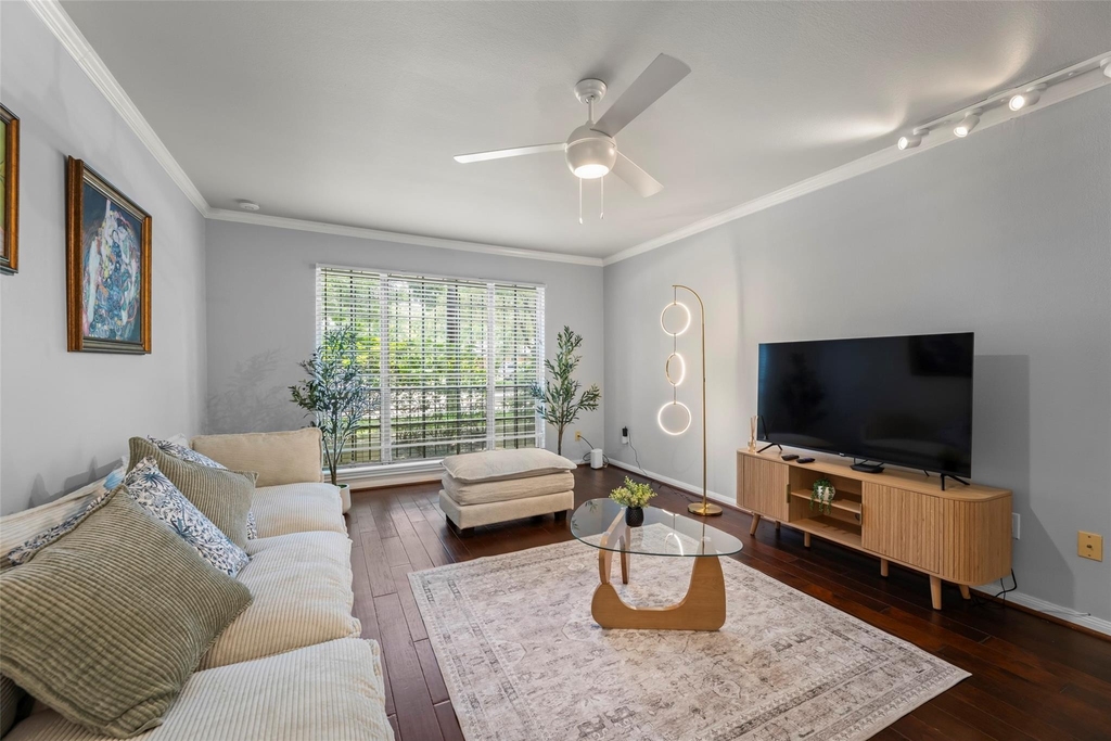 2600 Bellefontaine Street - Photo 3