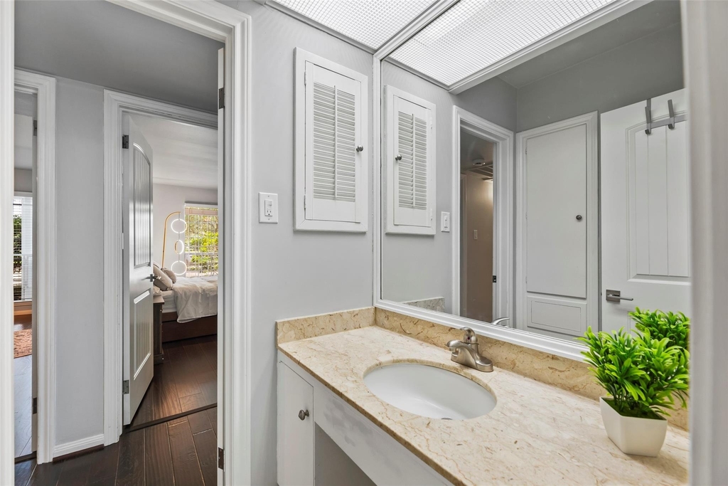 2600 Bellefontaine Street - Photo 11