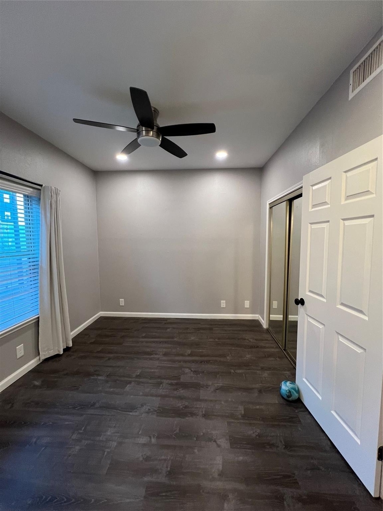2414 Longview Street - Photo 9