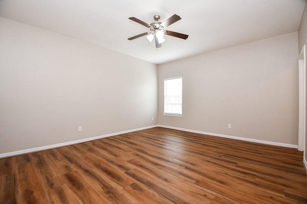927 Grand Junction Drive - Photo 17