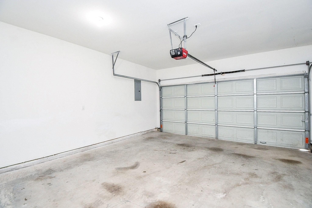 927 Grand Junction Drive - Photo 21