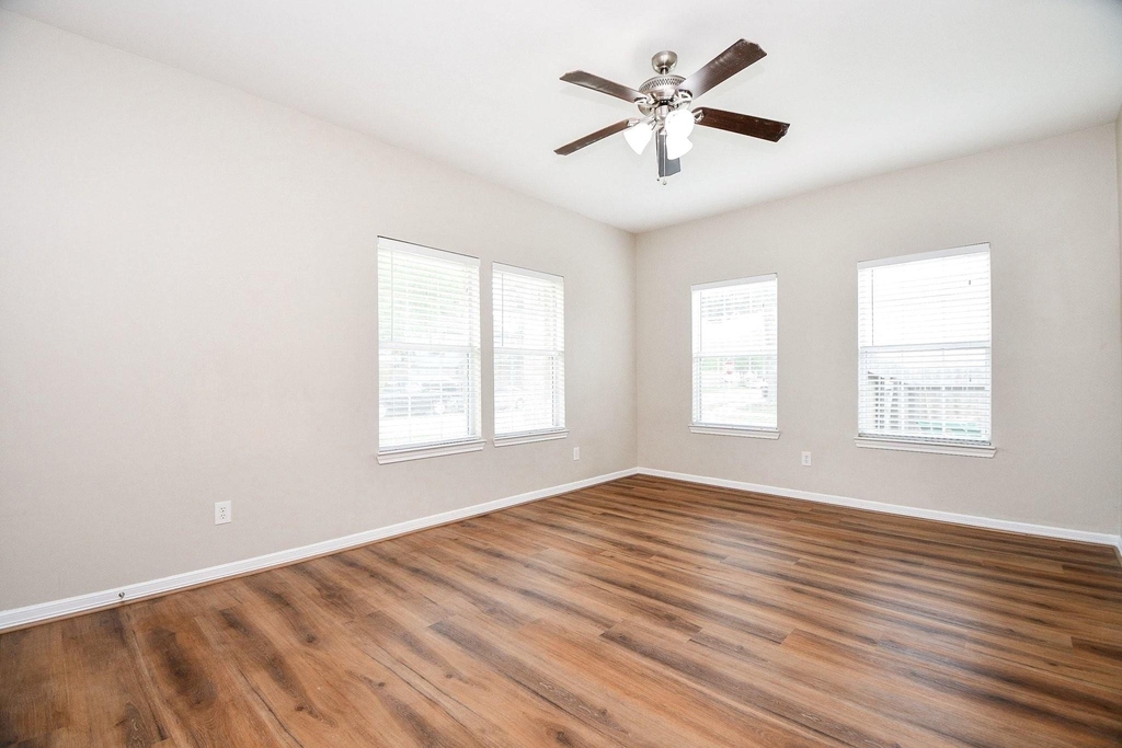 927 Grand Junction Drive - Photo 8