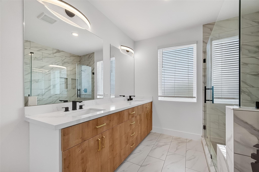 1936 Laverne Street - Photo 27