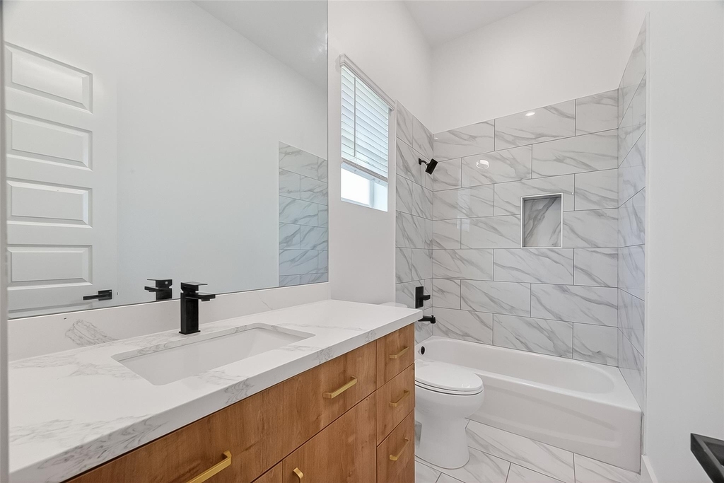 1936 Laverne Street - Photo 15