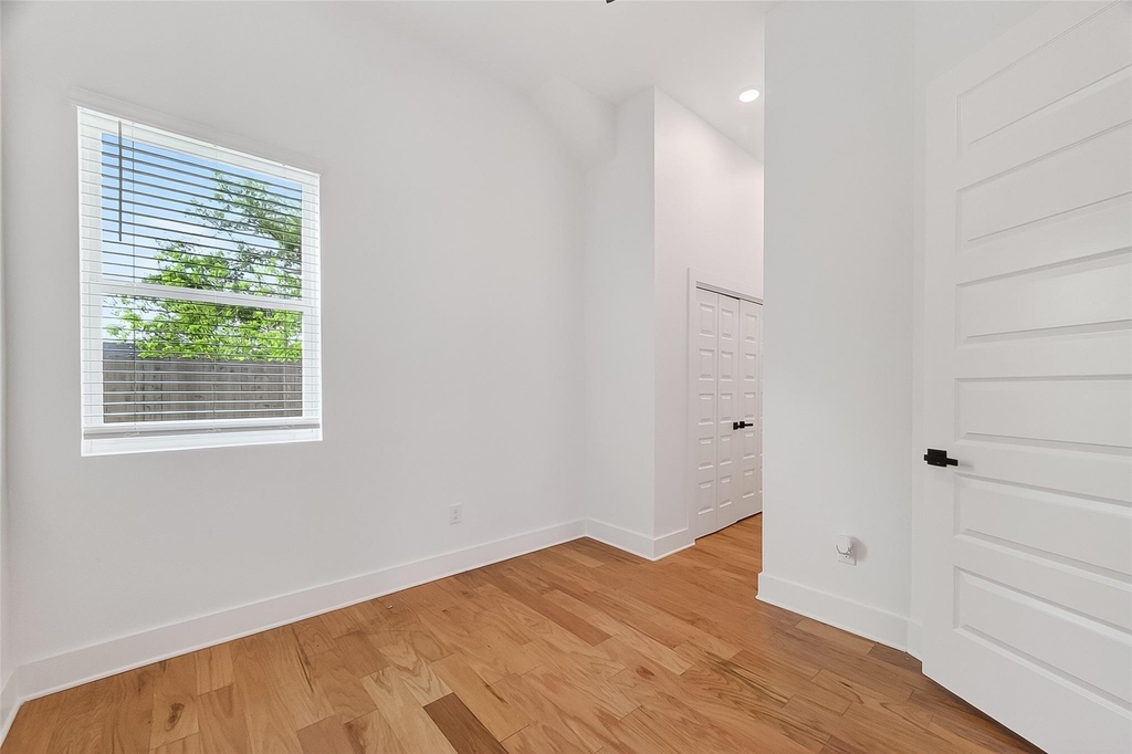 1936 Laverne Street - Photo 13