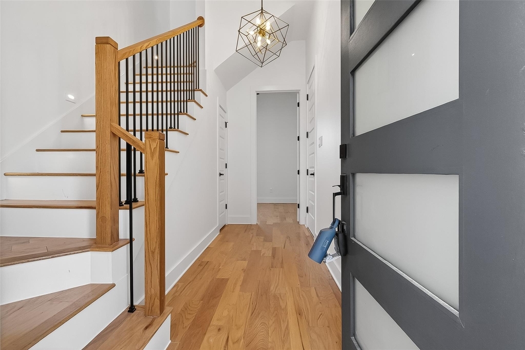 1936 Laverne Street - Photo 4