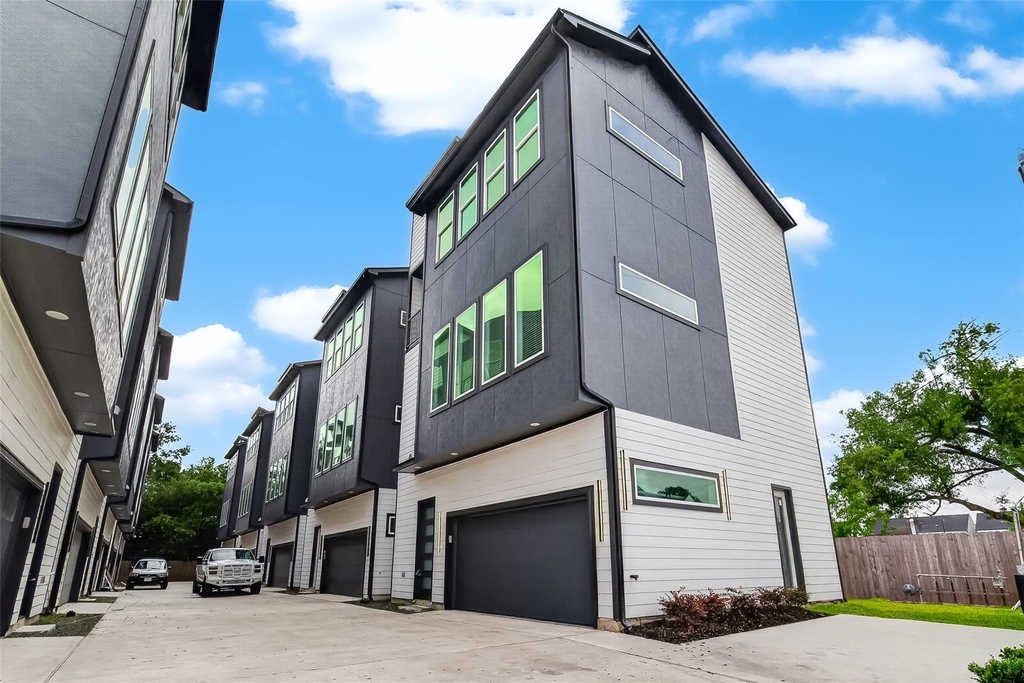 1936 Laverne Street - Photo 1